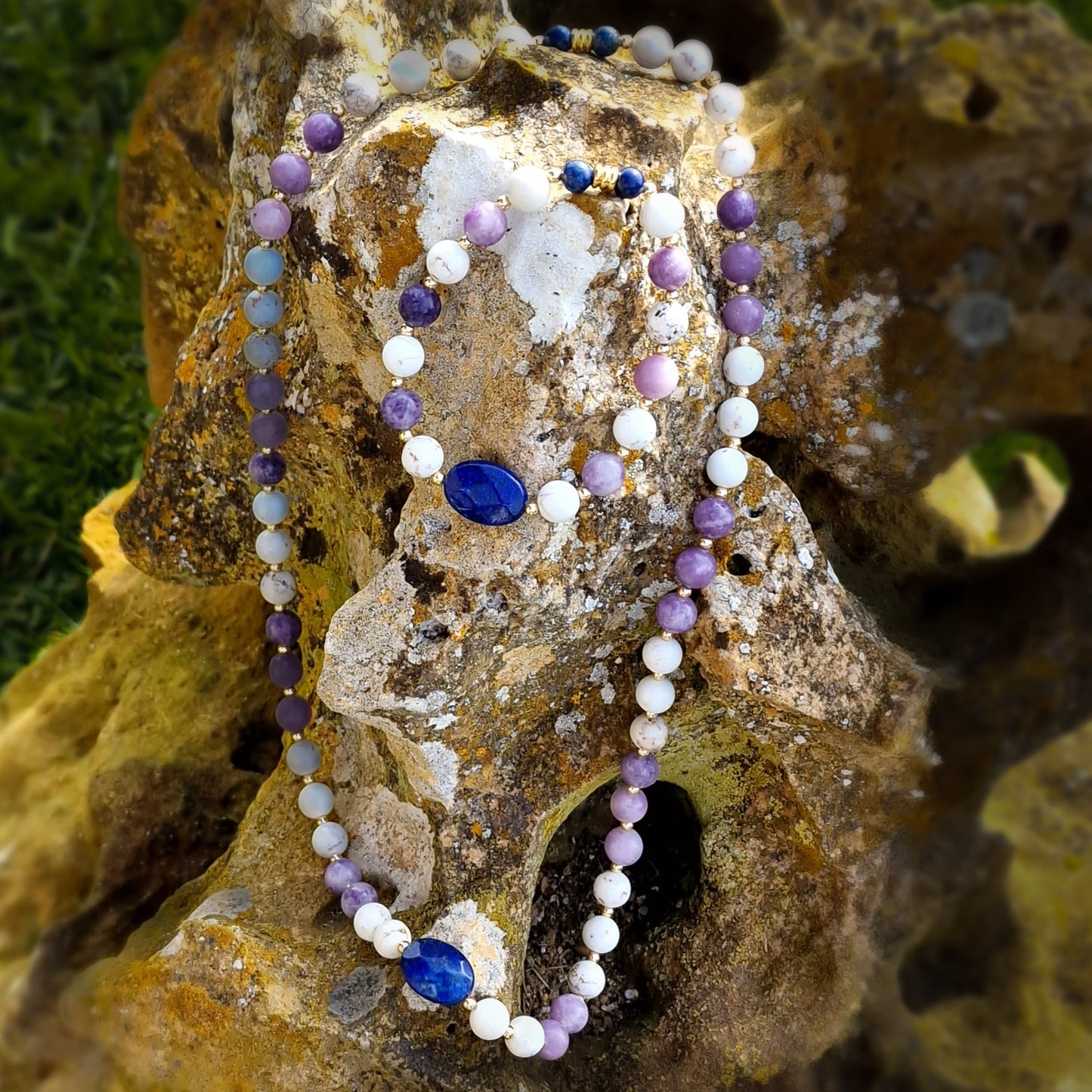 Collar Cohérence® - Piedras lunares, Amazonita, Oro.