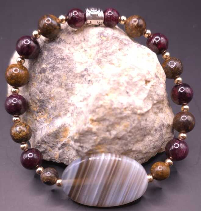 Bracelet de Cohérence® - Agate de Botswana teintée claire, Or, Grenat, Bronzite